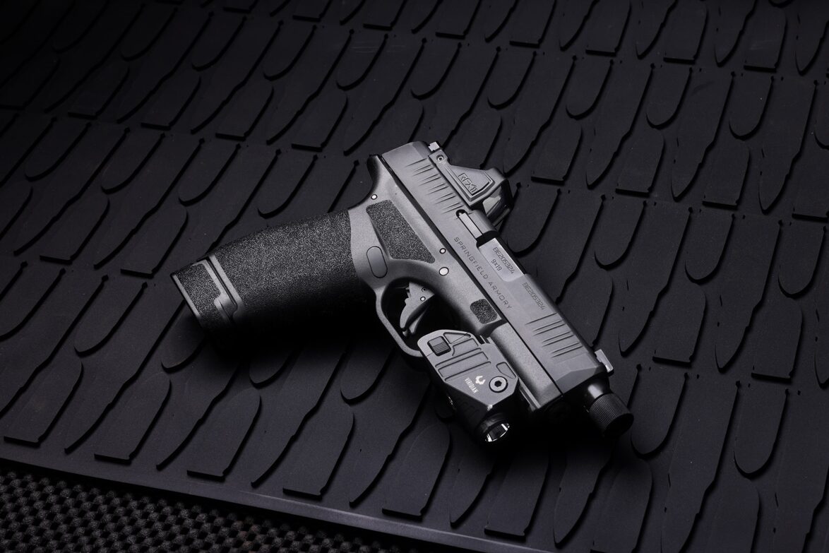 sportsmans warehouse exclusive viridian hellcat pro threaded 9mm handgun with edc gear for ccw