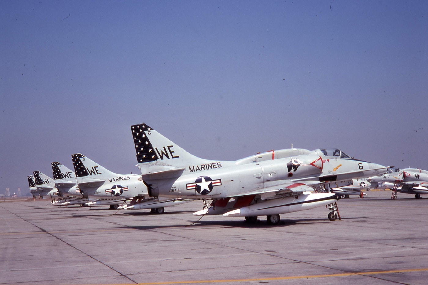 us marine mcdonnell douglas a-4 skyhawks