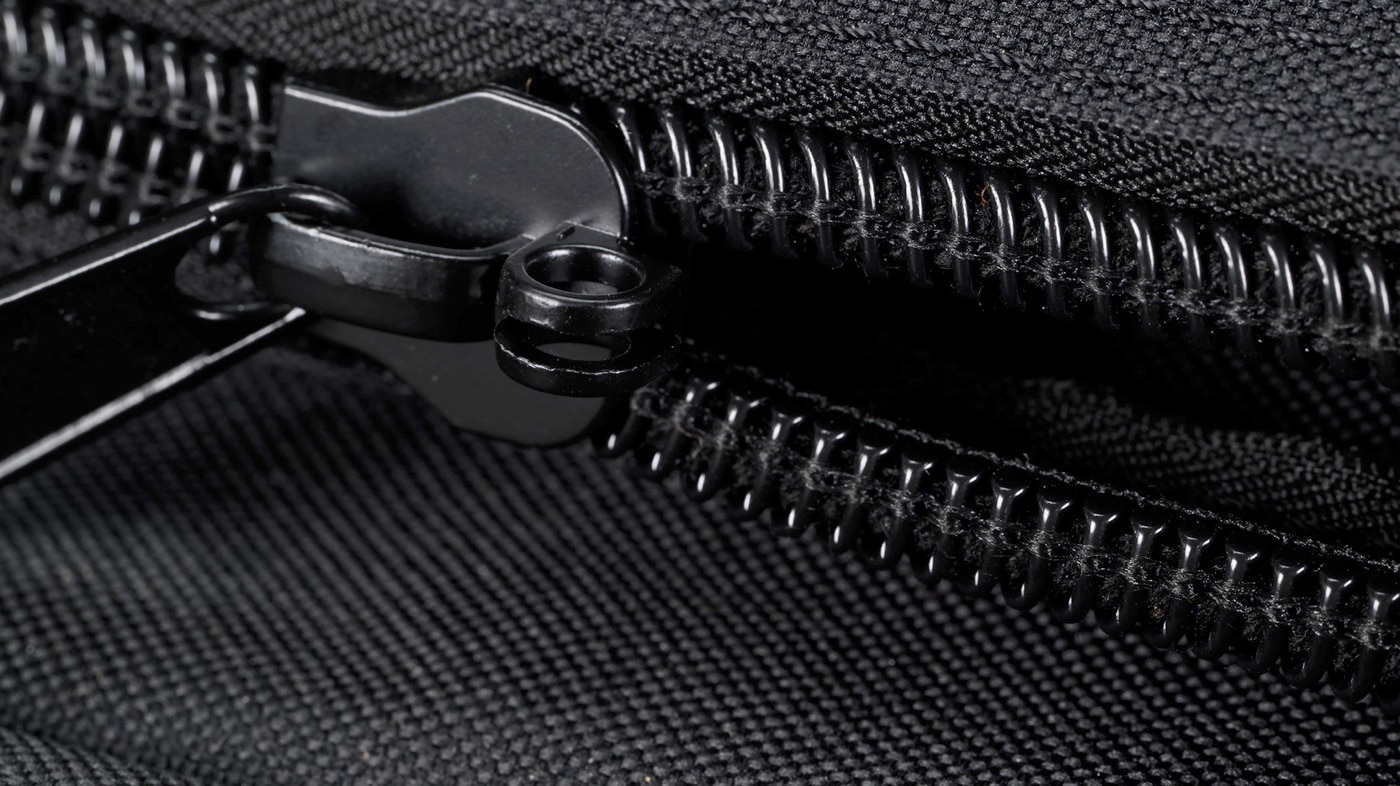 zipper on springfield armory dual pistol bag