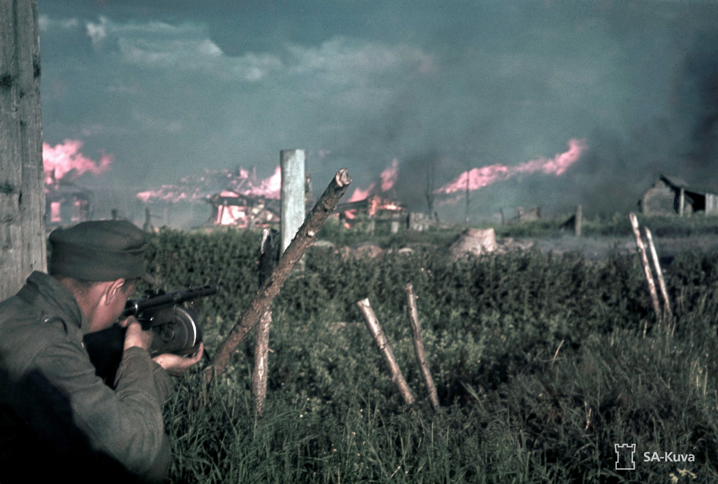 finland soldiers battle against soviet untion poventsa fire and street fight
