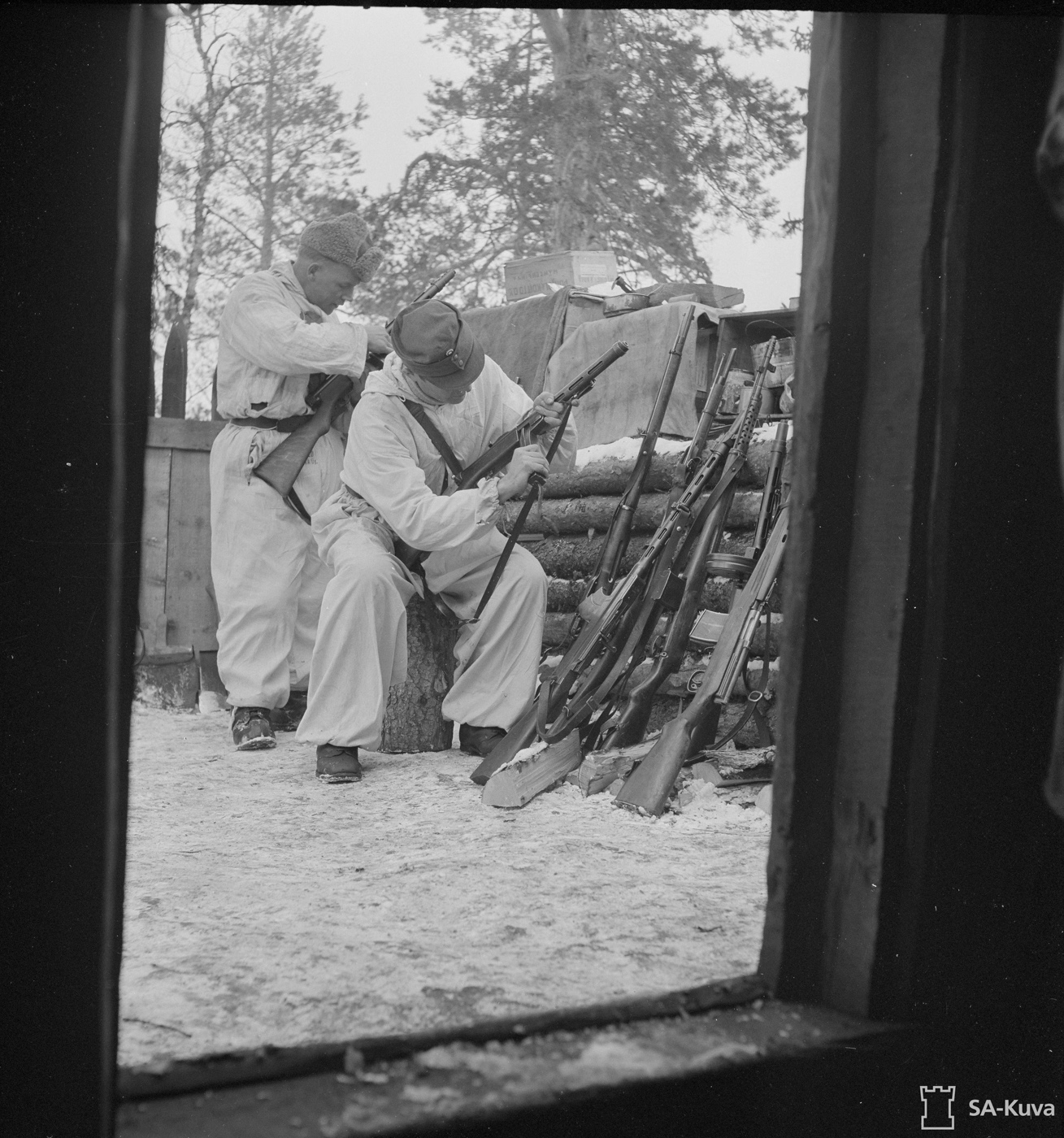 finnish army soldiers ready weapons guns firearms for battle skirmish attack ambush