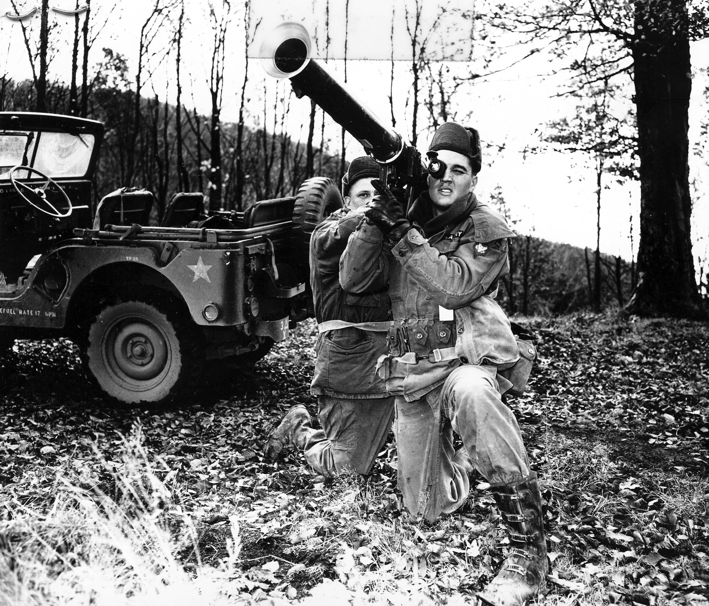 sgt elvis presley in germany 1960 with super bazooka m20a1