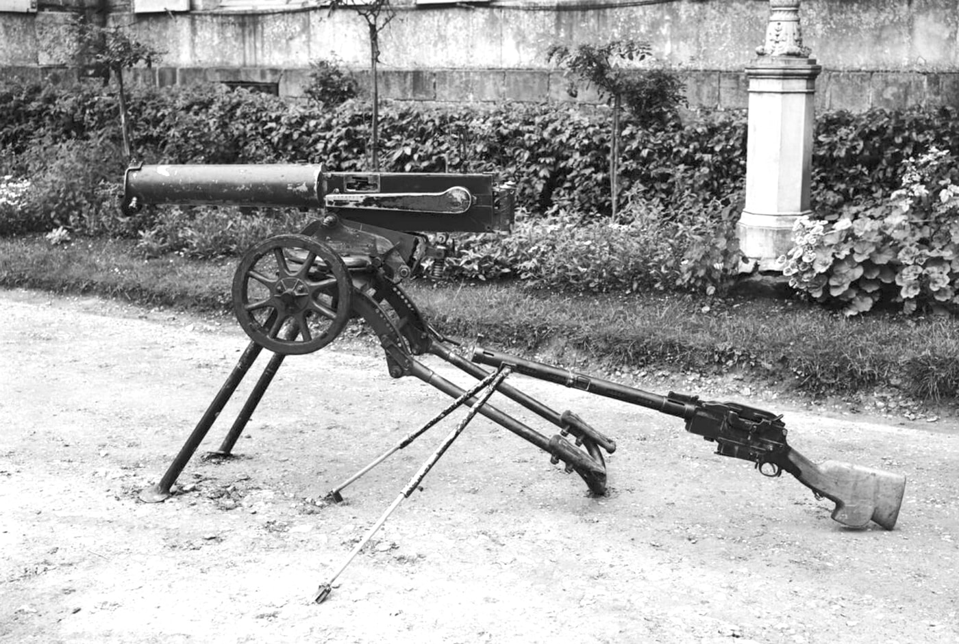 German Mg 08 and Madsen LMG