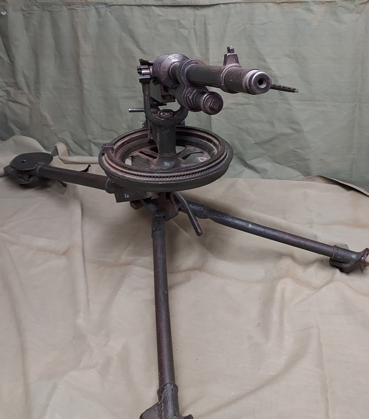 The author provided this photo showing the Hotchkiss mounted on a U.S. Model 1916 tripod. The U.S. tripod allowed for a near 360˚ rotation of the gun, but it was extremely heavy. It is unclear as to how many M1916 tripods were actually in service with the French. Image: Author's Collection