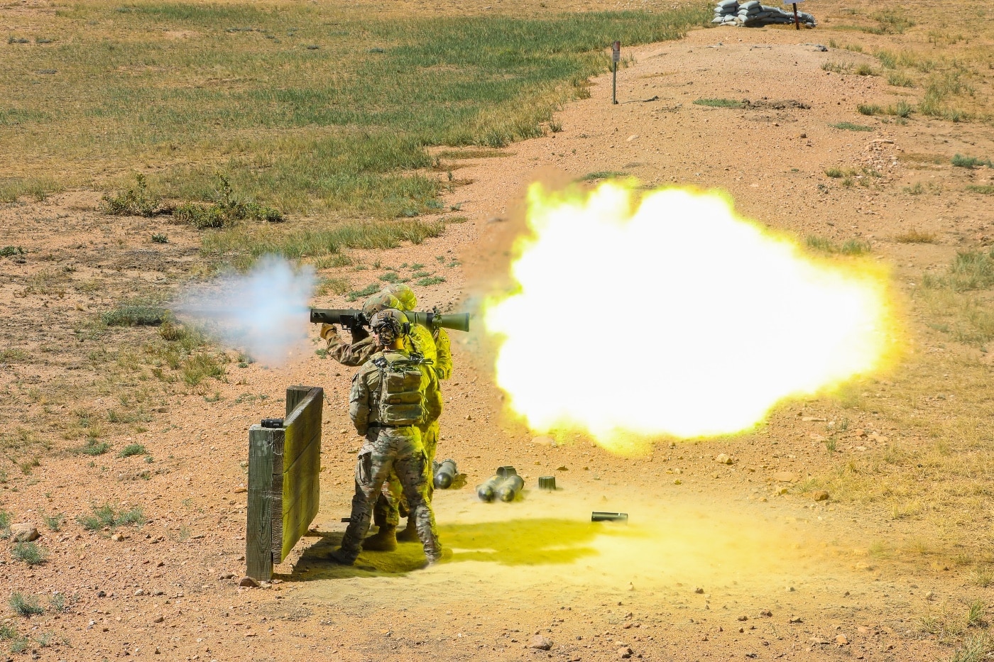 US Army 4th Infantry Division firing Carl Gustaf recoilless rifle