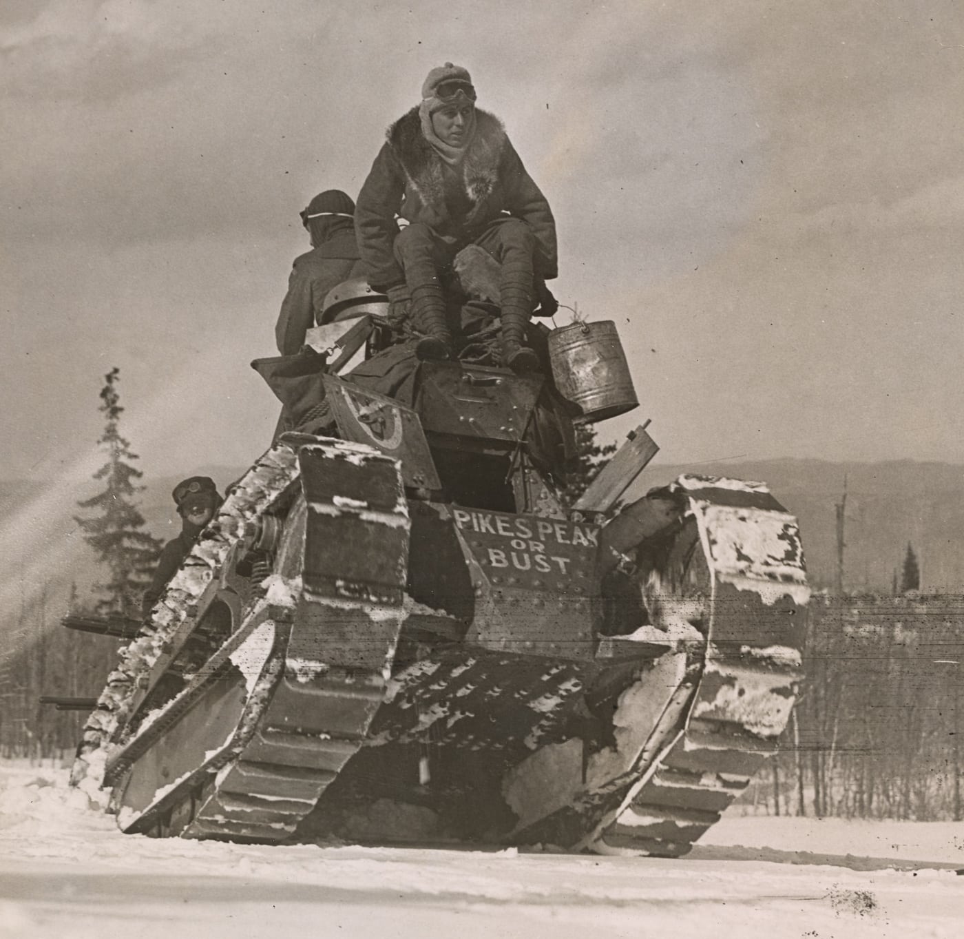 Victory Loan Model 1917 tank climbs Pikes Peak