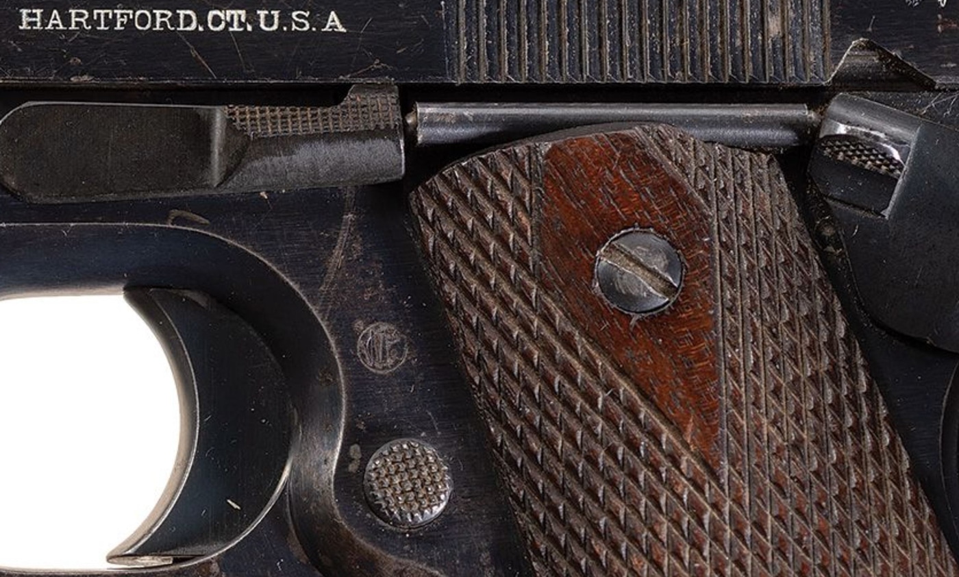 walnut diamond grips of M1911