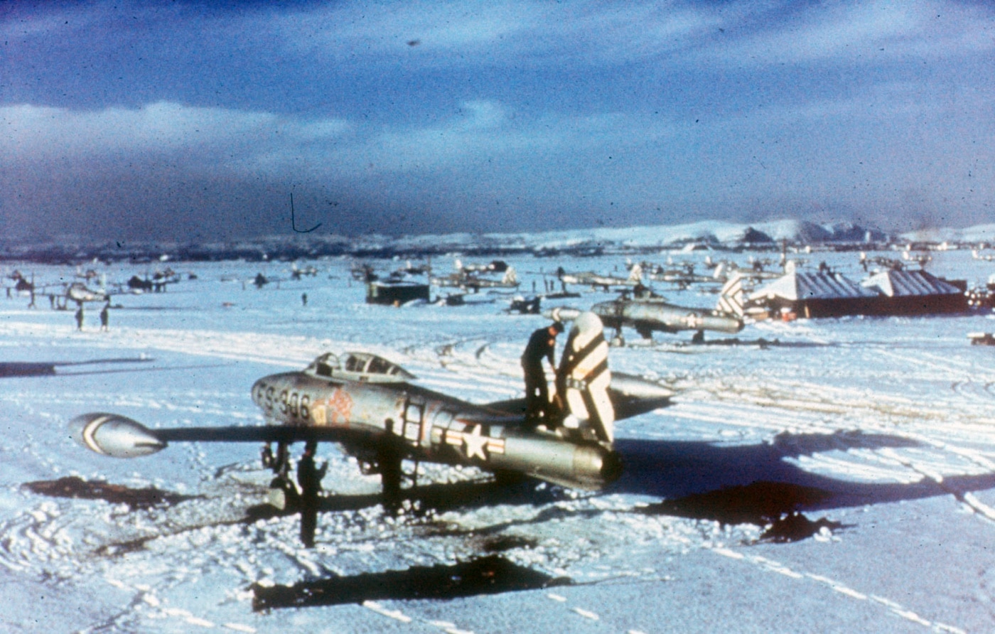 F-84 in Korean War snow
