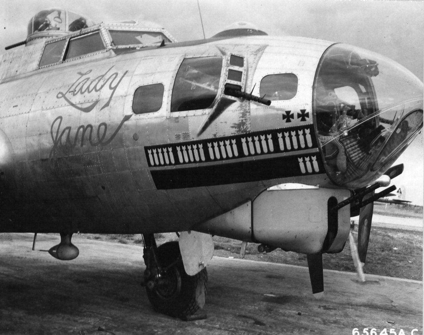 nose guns in B-17 bomber