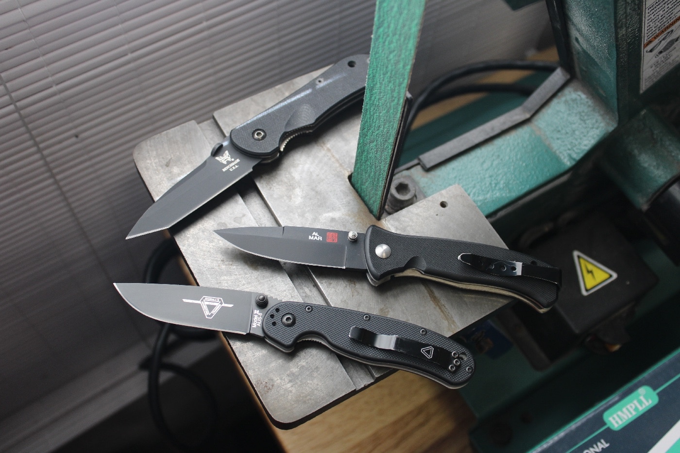 popular folding knives for self defense