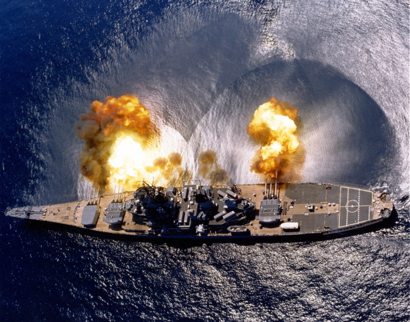 USS Iowa fire full broadside in 1984