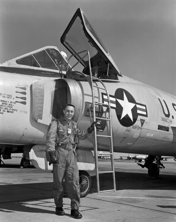 Convair F-102 Delta Dagger - The Armory Life