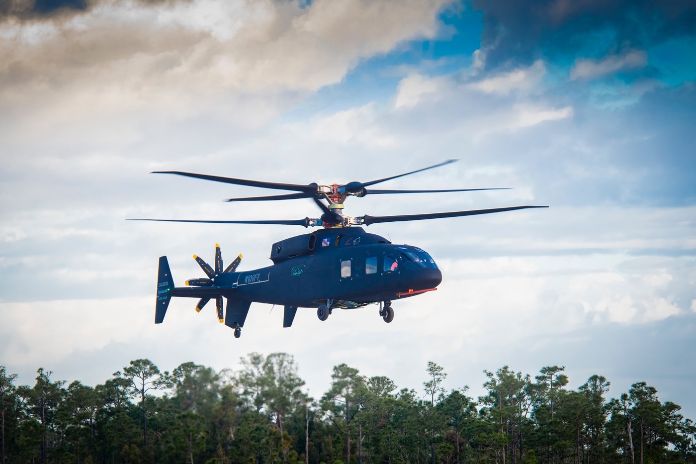SB-1 Defiant dual rotor helicopter in flight