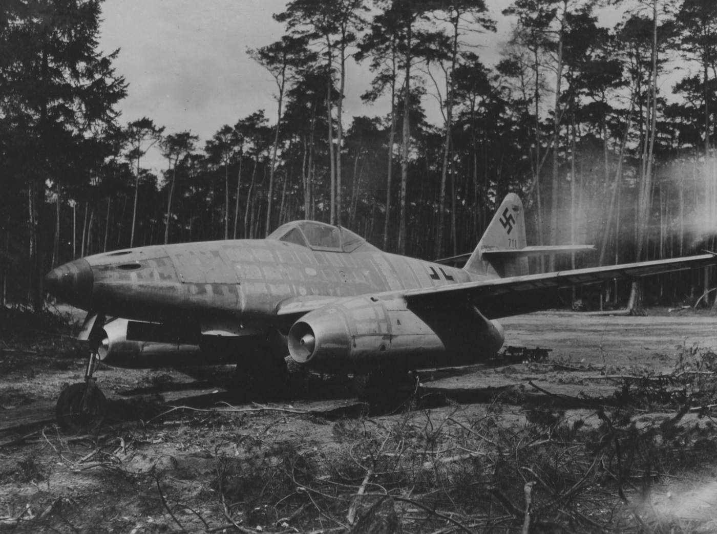 first Me 262 jet captured by Allies