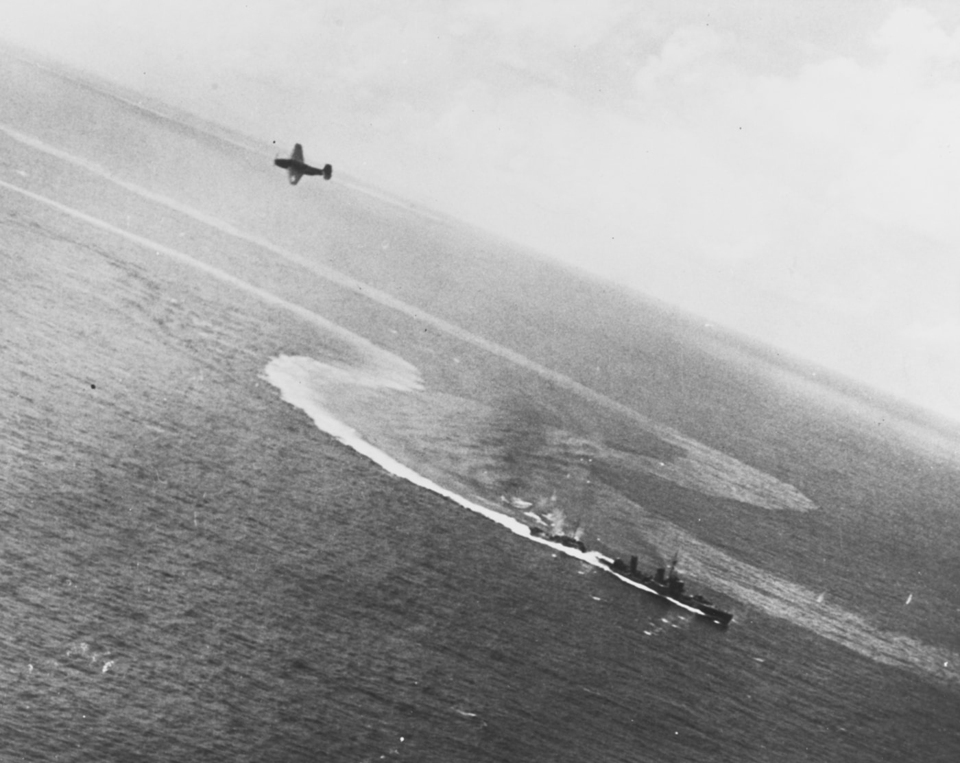 Japanese destroyer Akikaze attacked by TBF Avenger