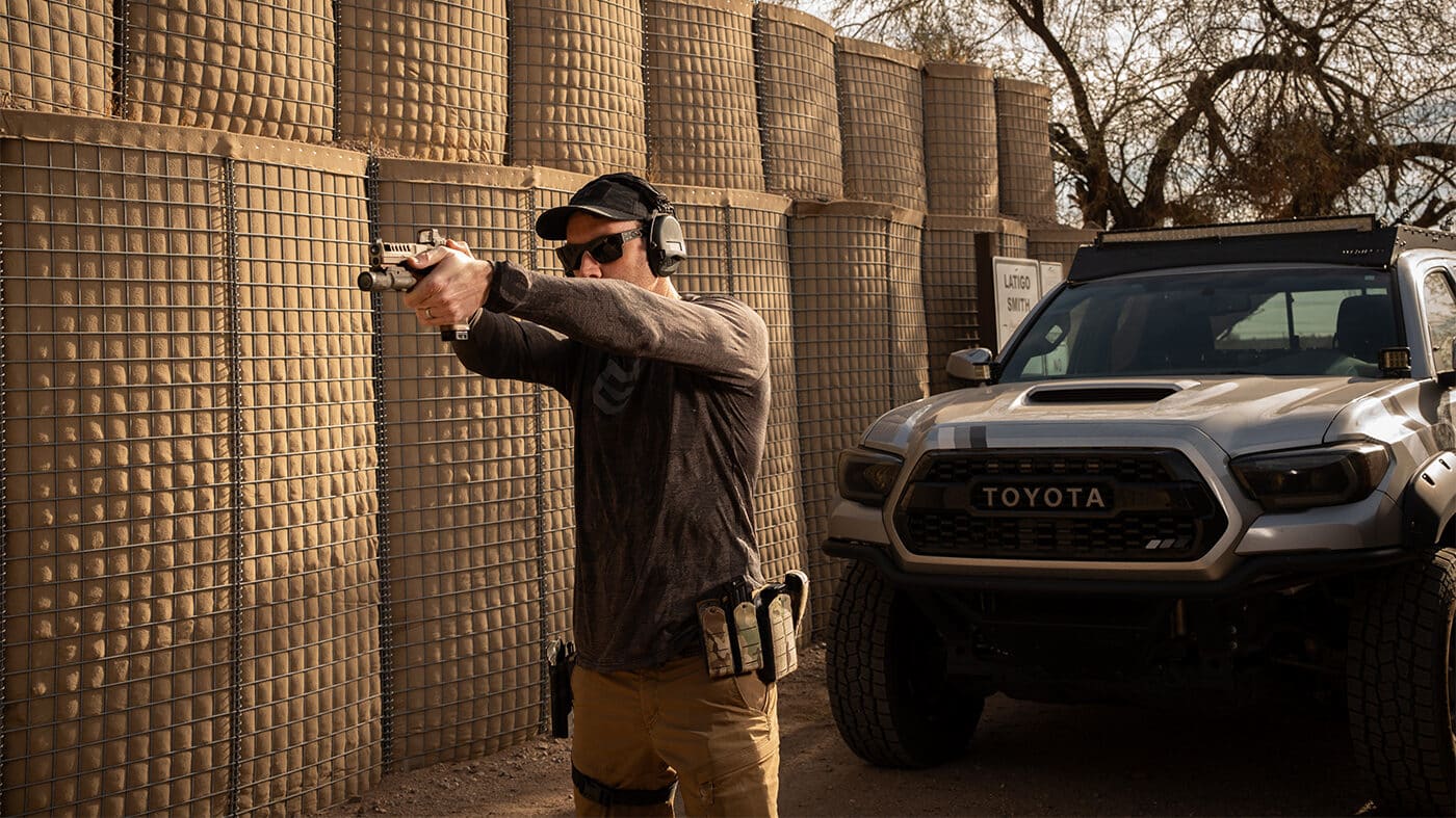 author shooting Icarus ACE grip module review Springfield Echelon