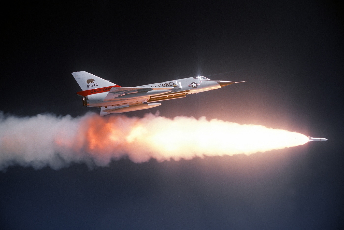 Convair F-106 Delta Dart fires ATR-2a nuclear air-to-air missile