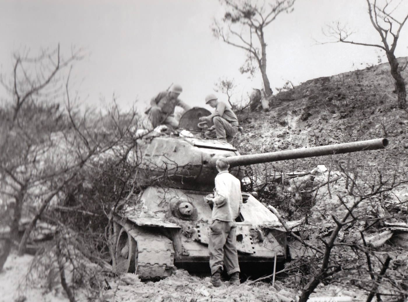 abandoned T-34-85 tank Waegwan Korea September 1950