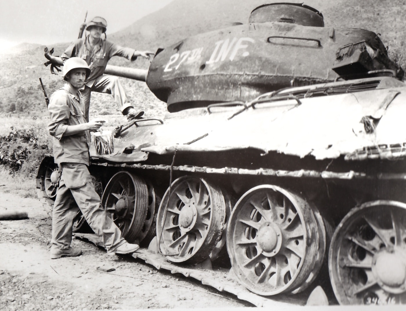 captured T-34-85 tank in Korean War