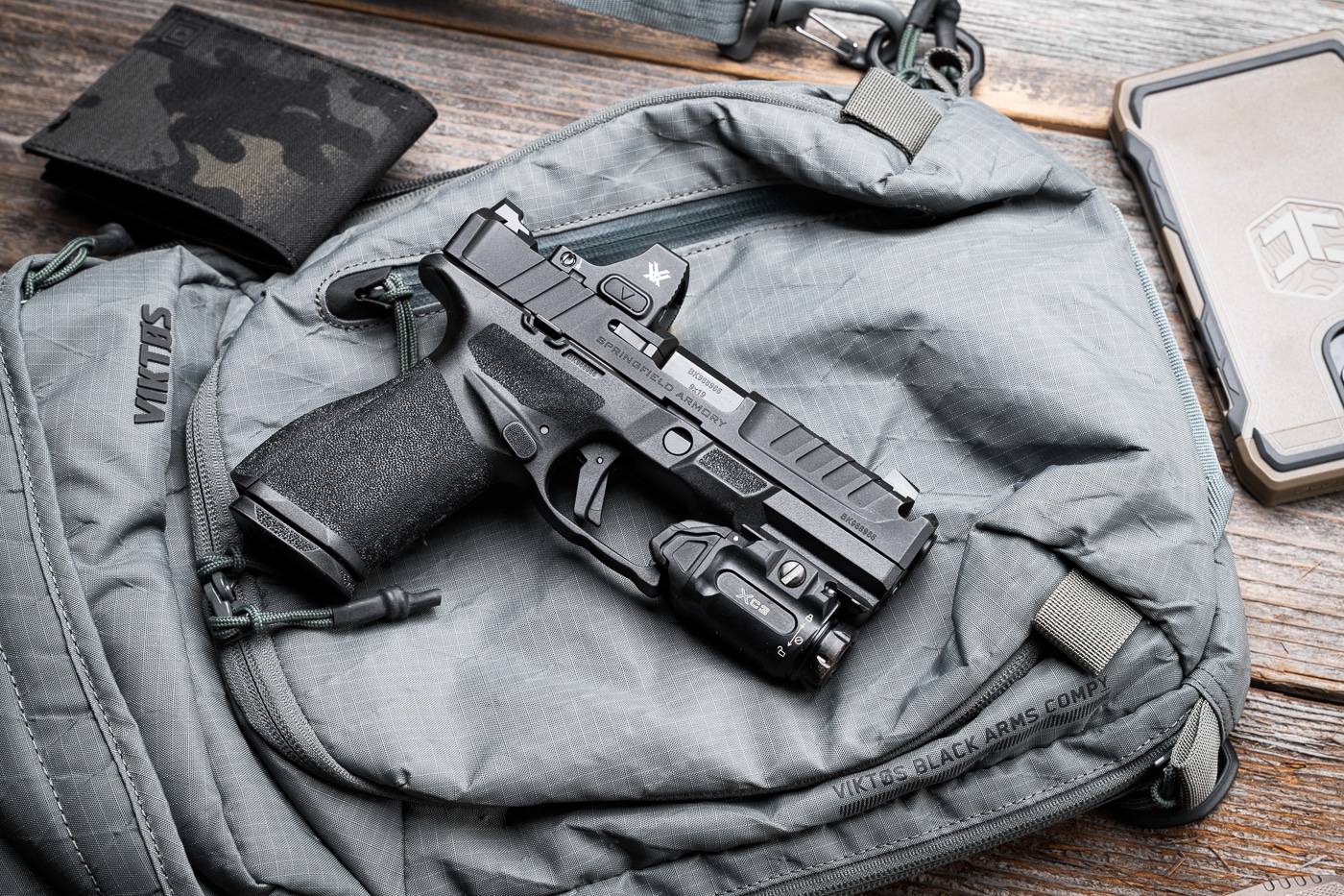 The Springfield Armory Echelon 4.0C Comp chambered in 9x19mm Parabellum offers an integral compensator for improved control. Its compact size balances concealment with full shooting capability.