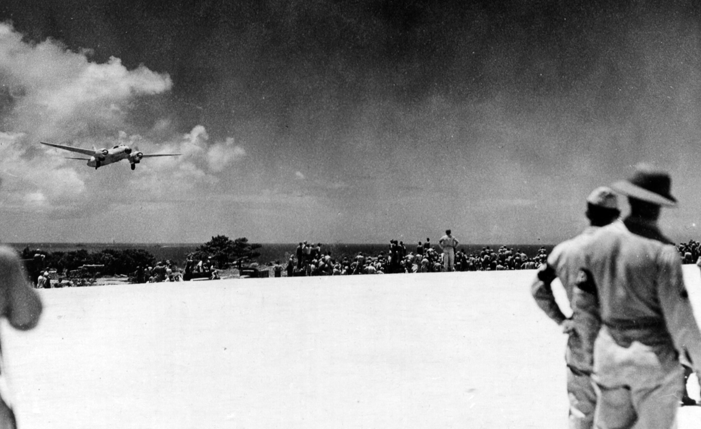 Betty comes in to land Ie Shima