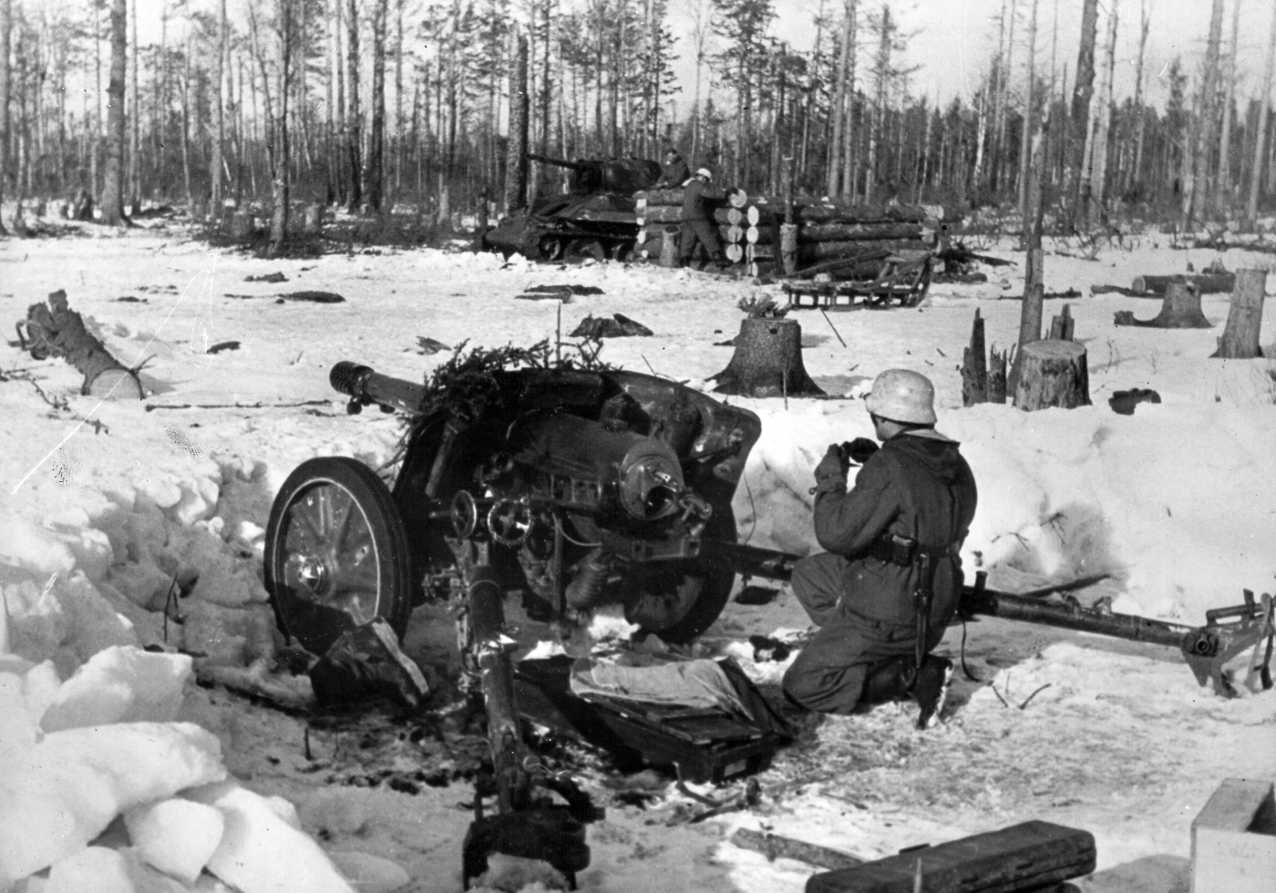 German troops in a defensive position with the 75mm Pak 97:38 anti-tank gun on the Eastern Front of World War II