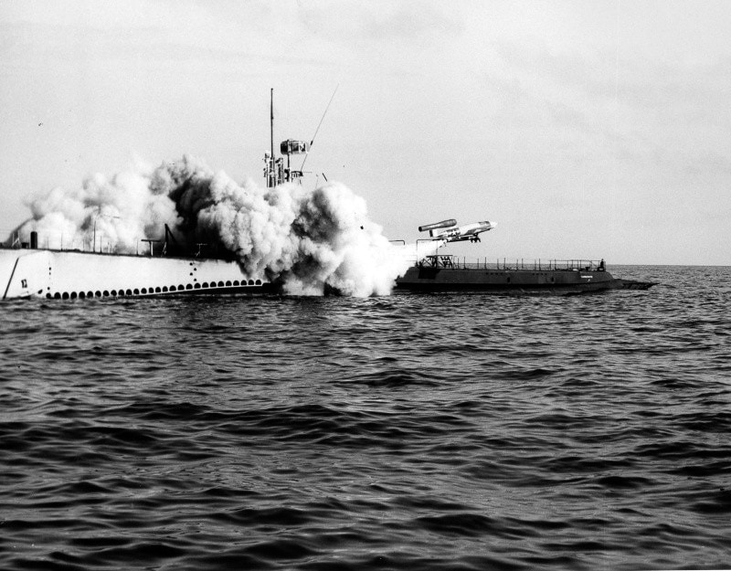USS Carbernero SS-337 launches Republic-Ford JB-2 Loon