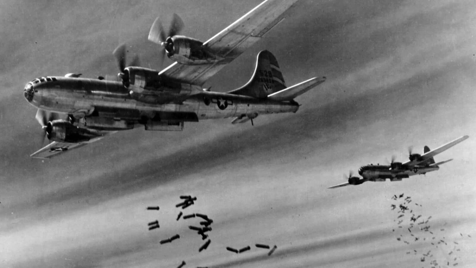 Boeing B-29 Superfortress: Setting the Rising Sun Afire Boeing B-29 Superfortress: Setting the Rising Sun Afire