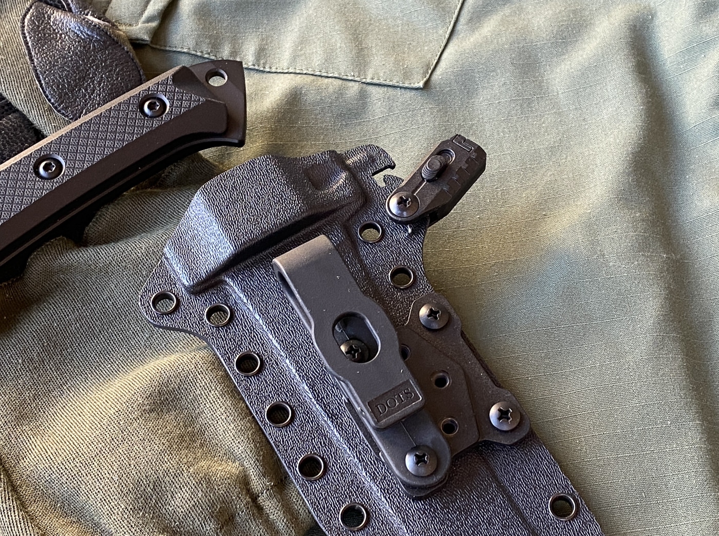 Riptide dual retention sheath