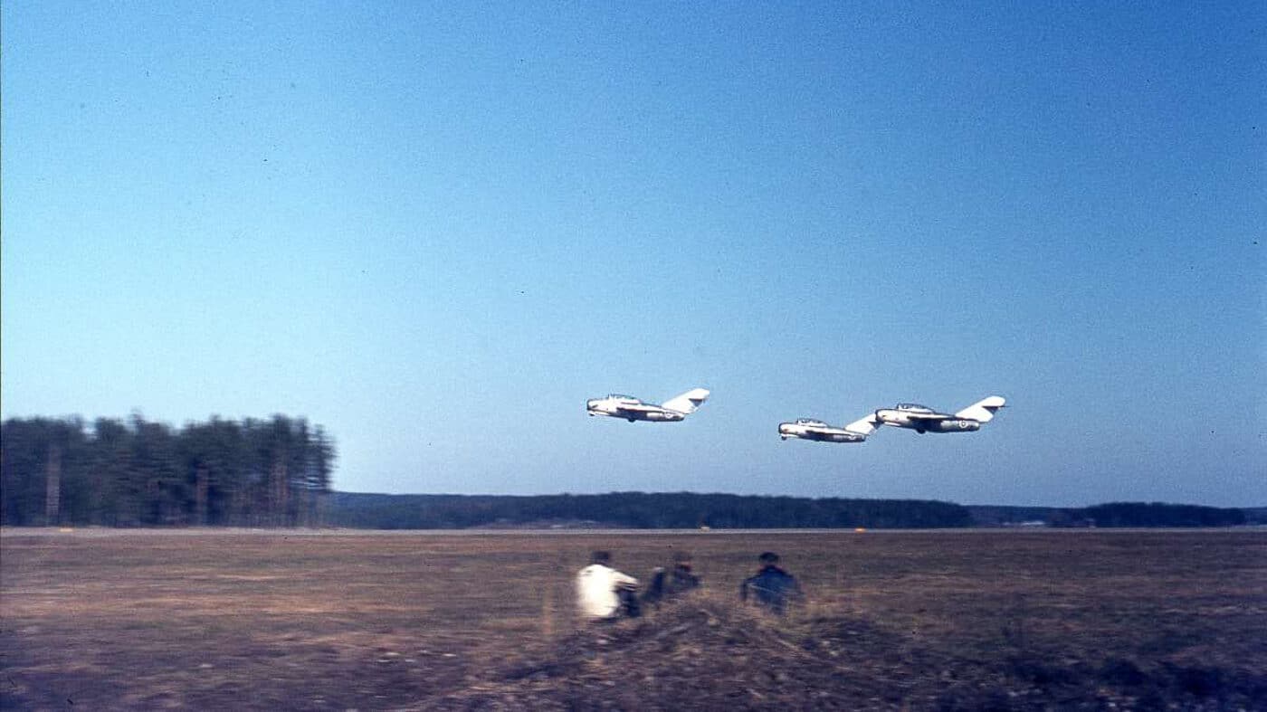 Finnish MiG-15 fighters take off