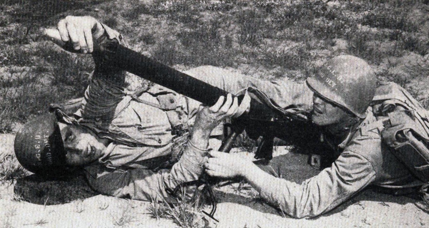 Marine team works with Garrett shoulder fired mortar