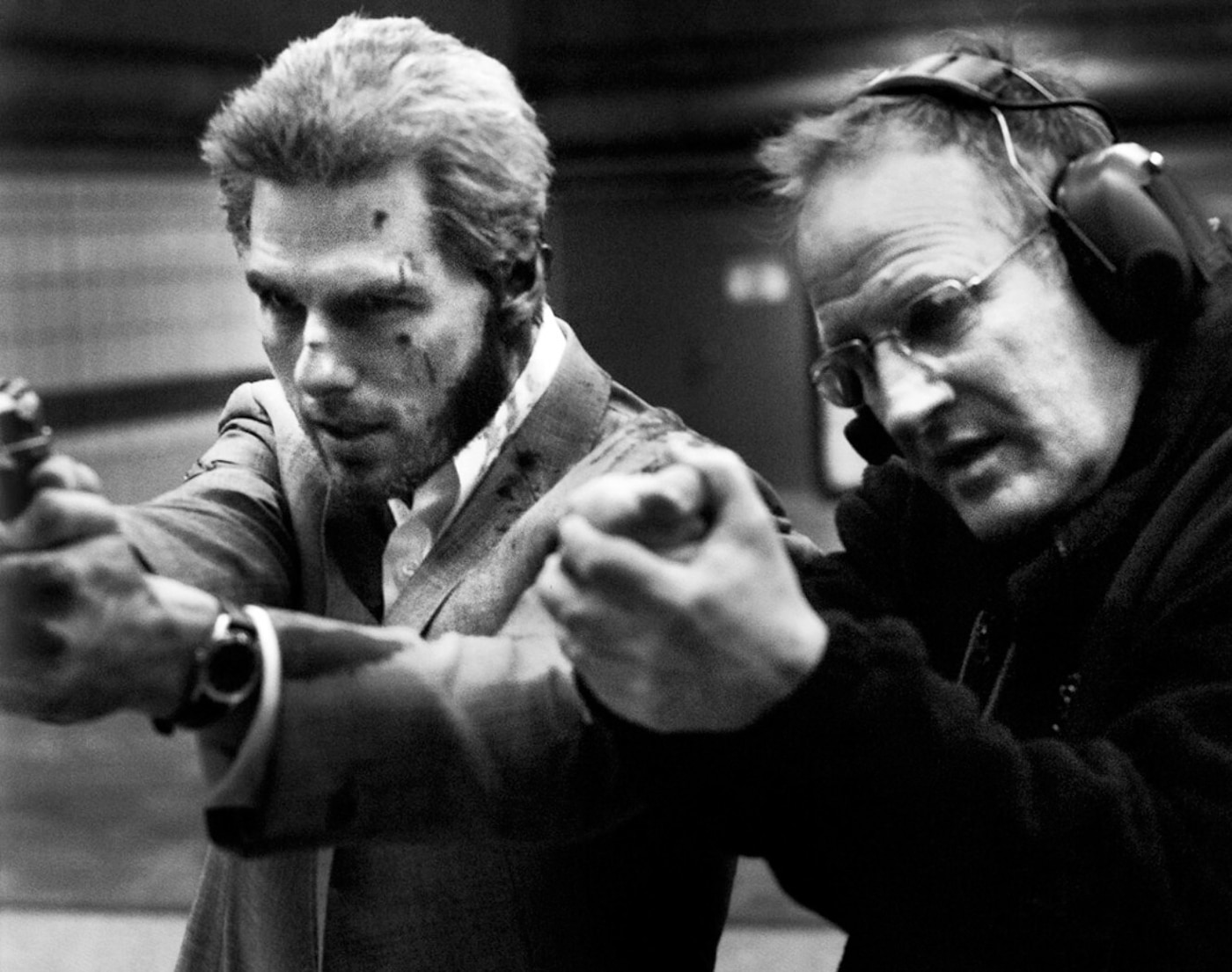 Tom Cruise receiving direction in Collateral