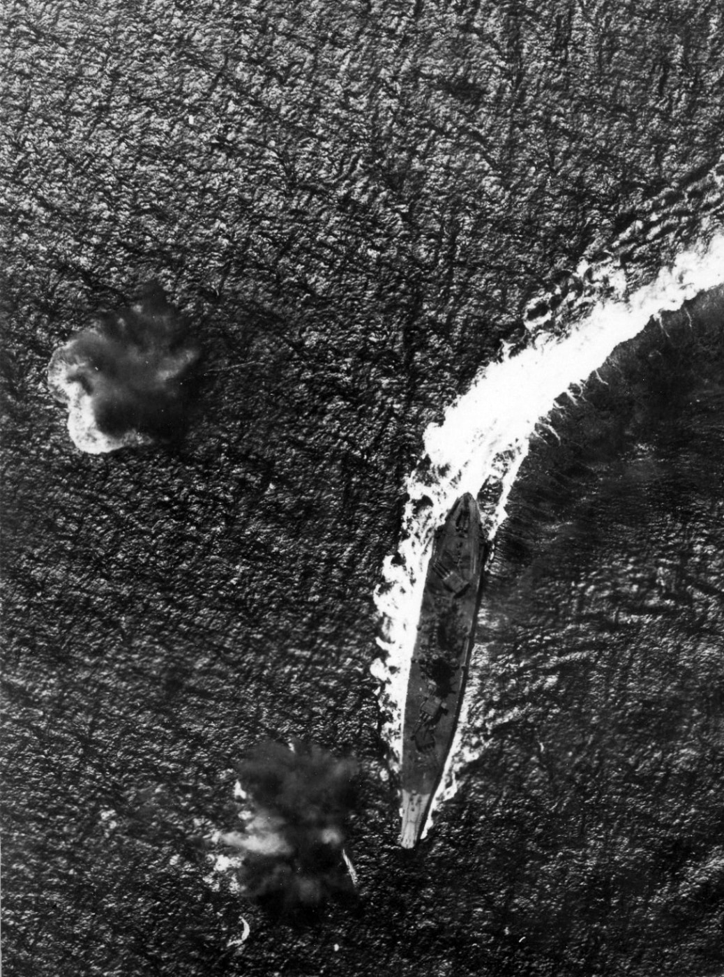 IJN Battleship Yamato under attack in Sibuyan Sea 1944