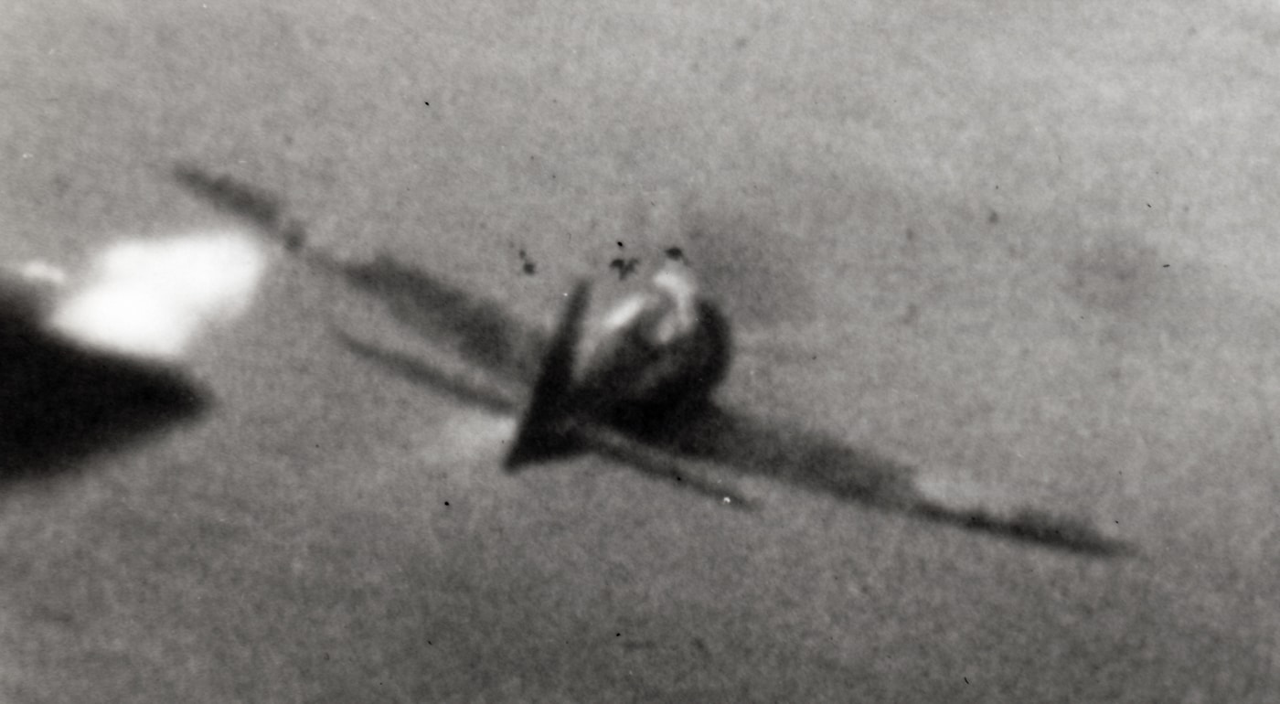 Mitsubishi A6M Zero being shot down in gunsight camera