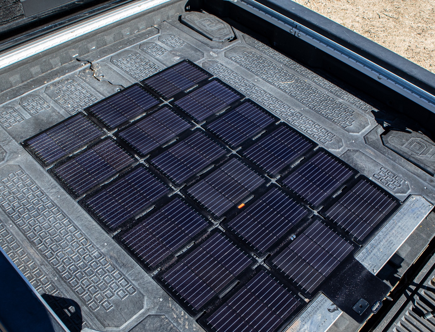solar panels used for charging the Starlink Mini