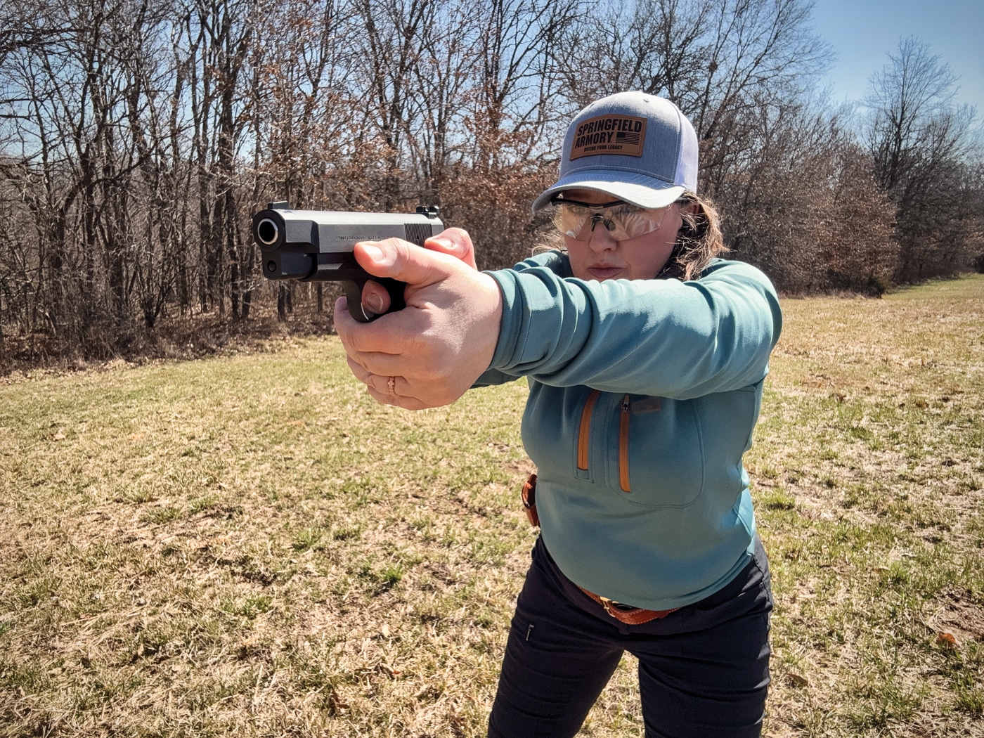 Juli Golob range testing Springfield SA-35 compact 4-inch barrel