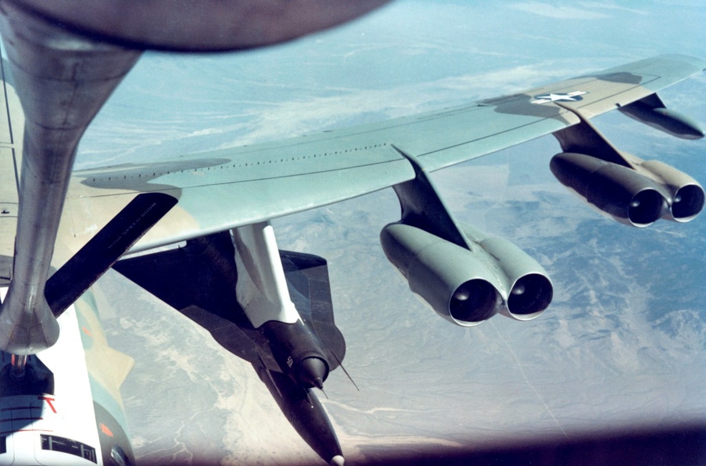 Lockheed D-21 attached to a B-52H during a test flight