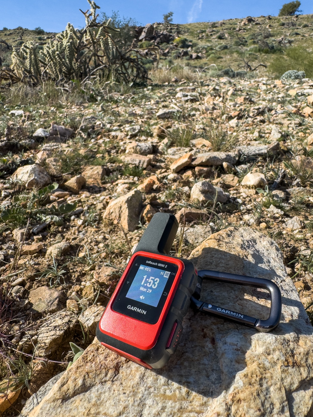 in the desert testing the Garmin inReach Mini 2