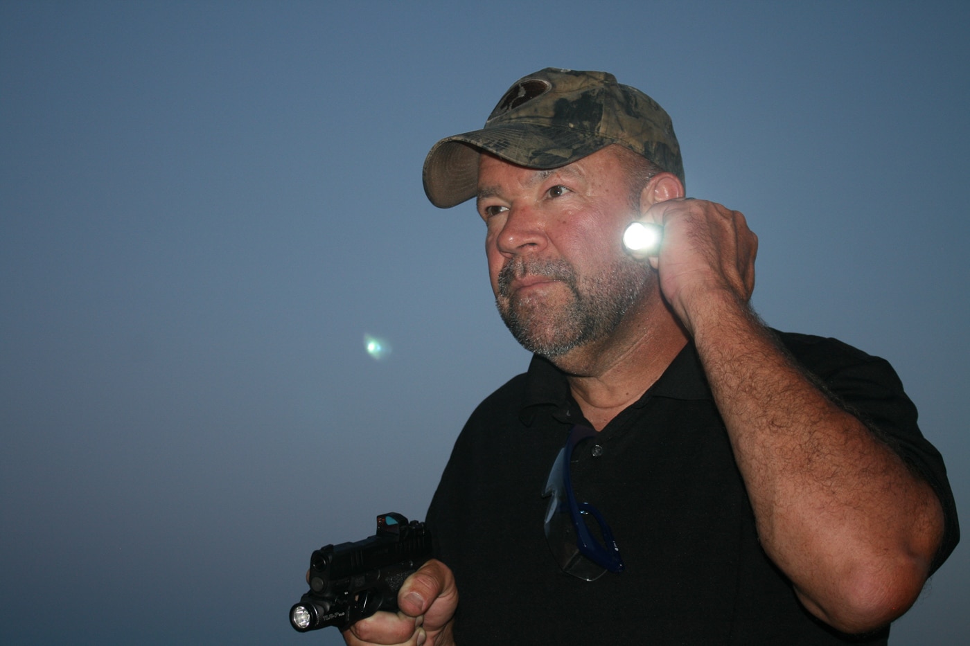 neck index flashlight use