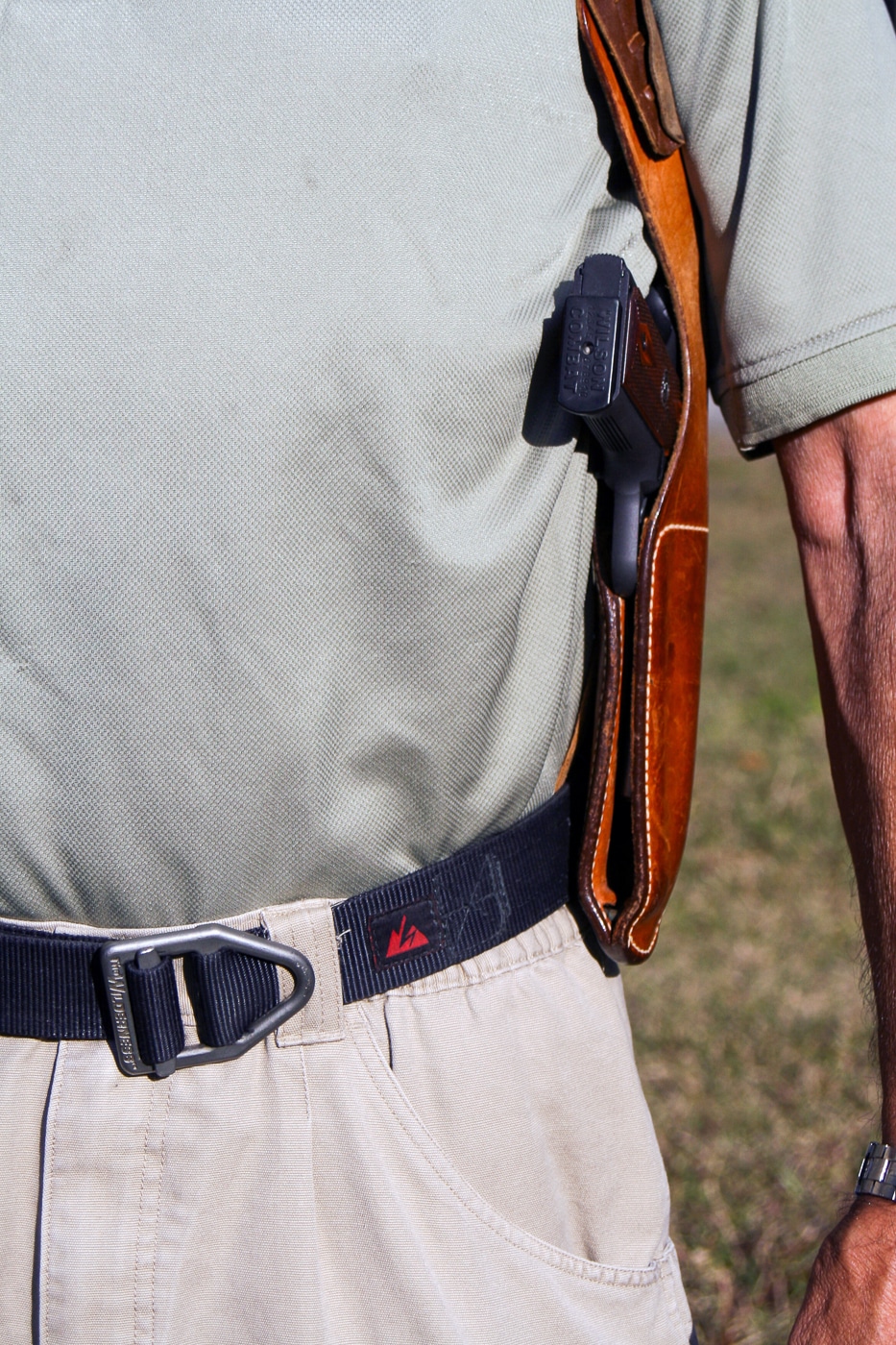 vertical shoulder holster with Springfield Armory Range Officer 1911