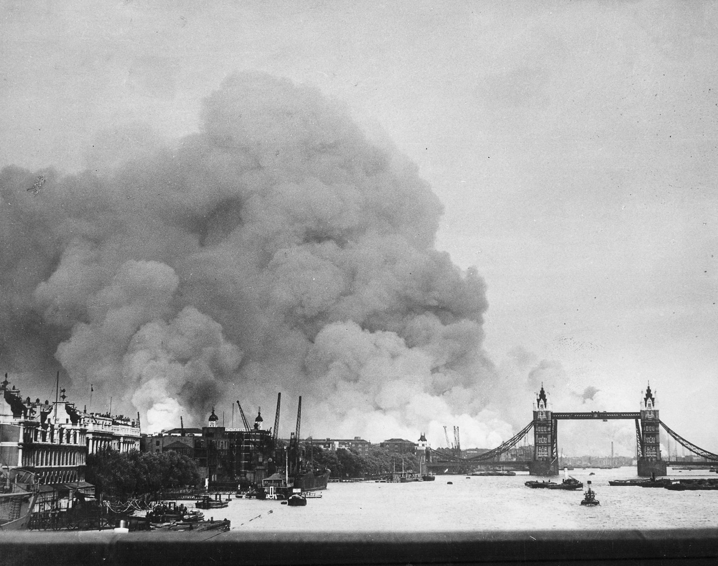 London burns in the aftermath of a German air raid on September 7 1940 Battle of Britain