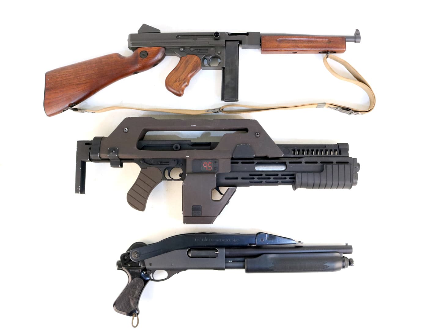 M41A pulse rifle made with parts from M1A1 Thompson and Remington shotgun