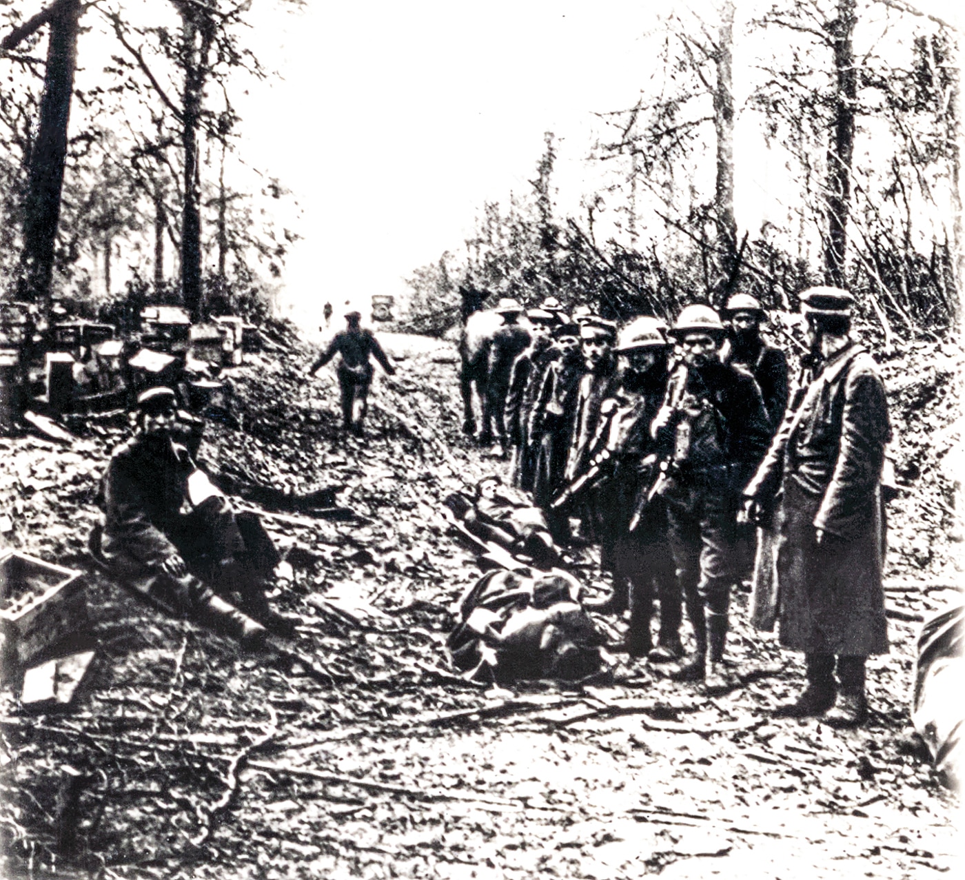 Marines with German prisoners in the aftermath of the Battle of Belleau Wood