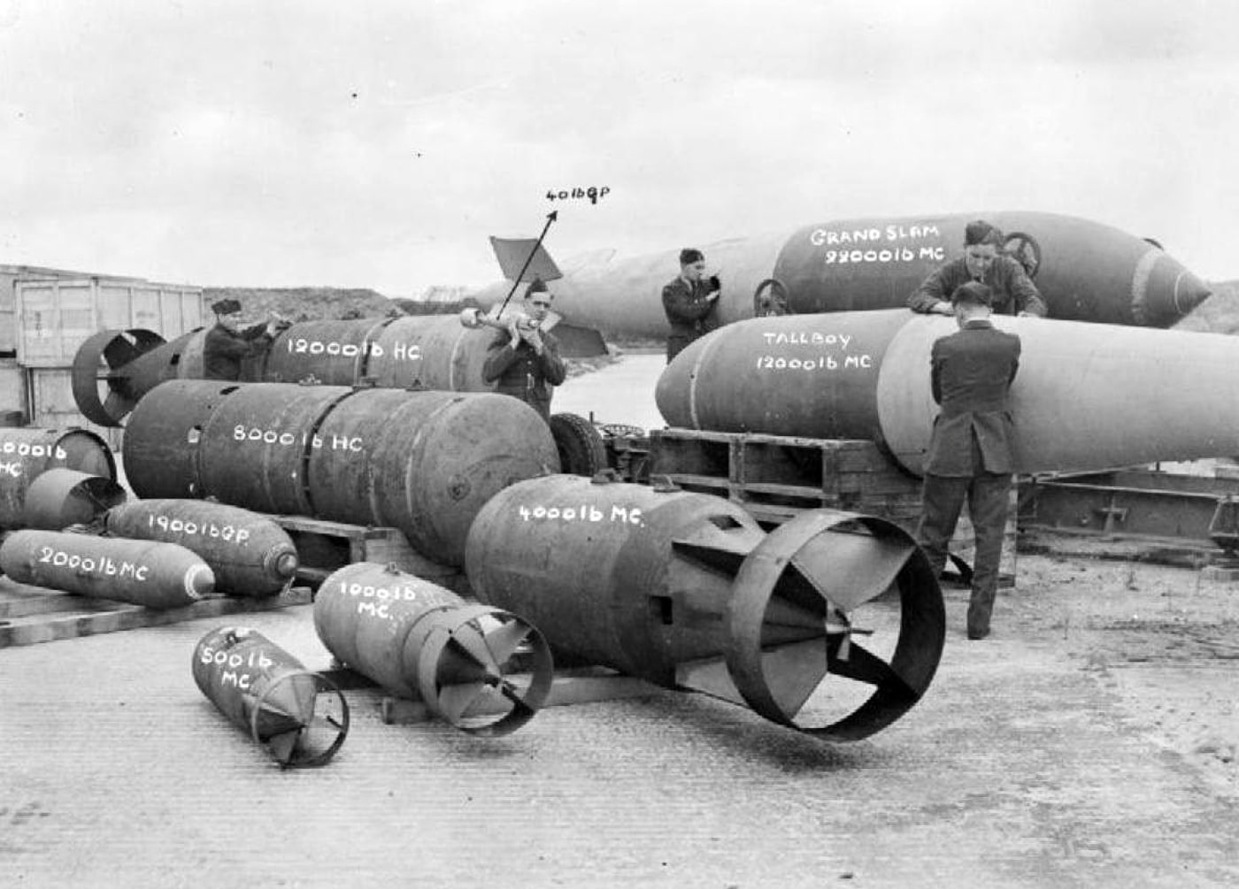 Tallboy and Grand Slam compared to other bombs