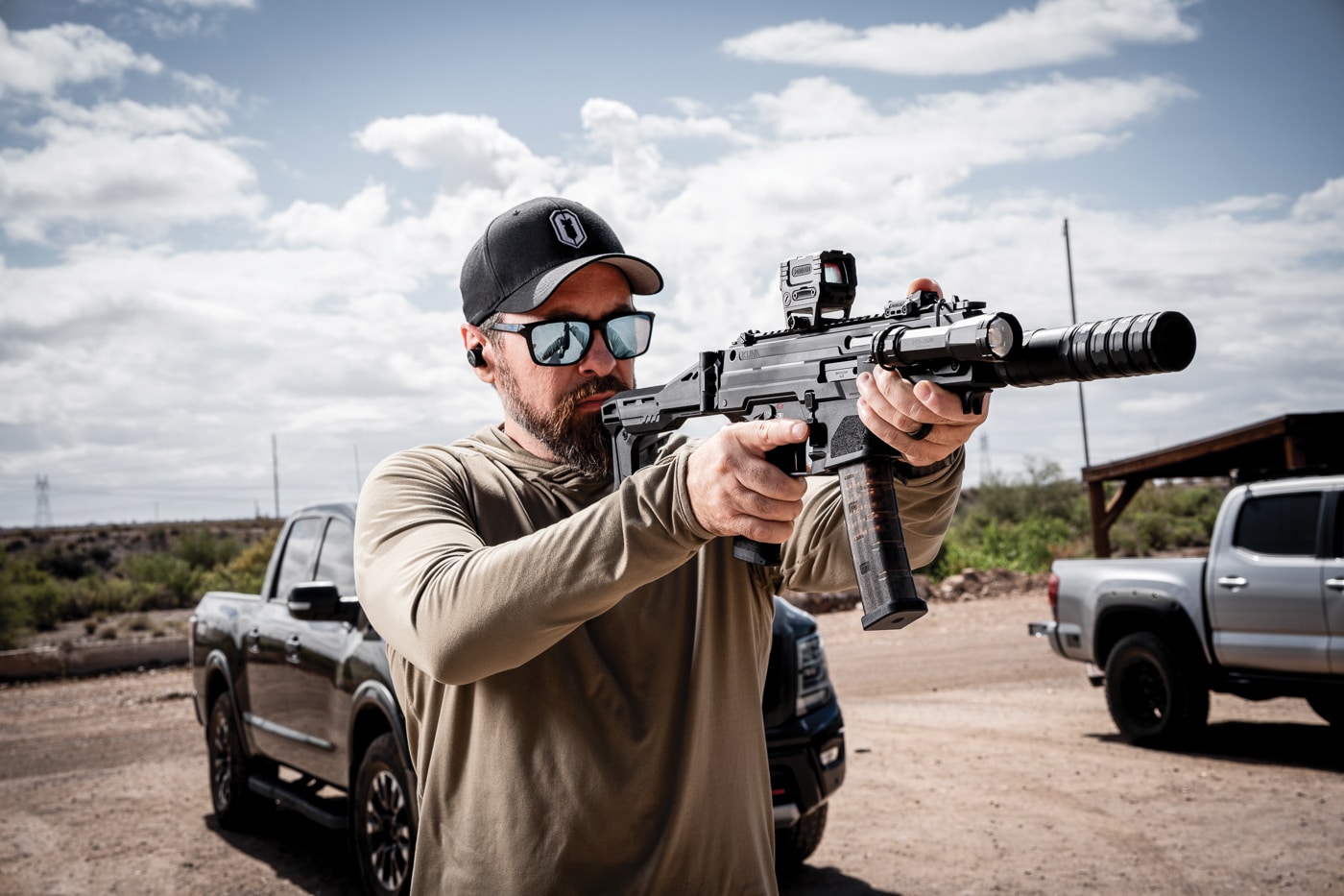 author shooting the Kuna with STAB brace