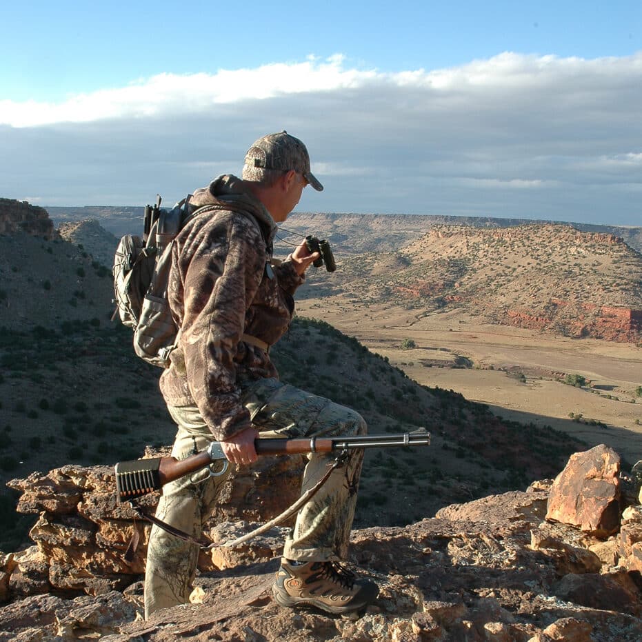 lightweight binoculars for a hunt