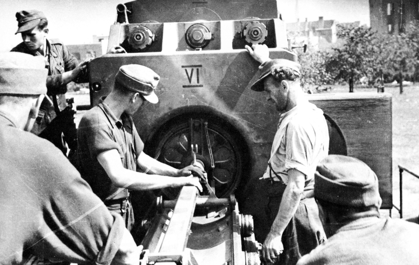massive shells loaded into the Karl-Gerat