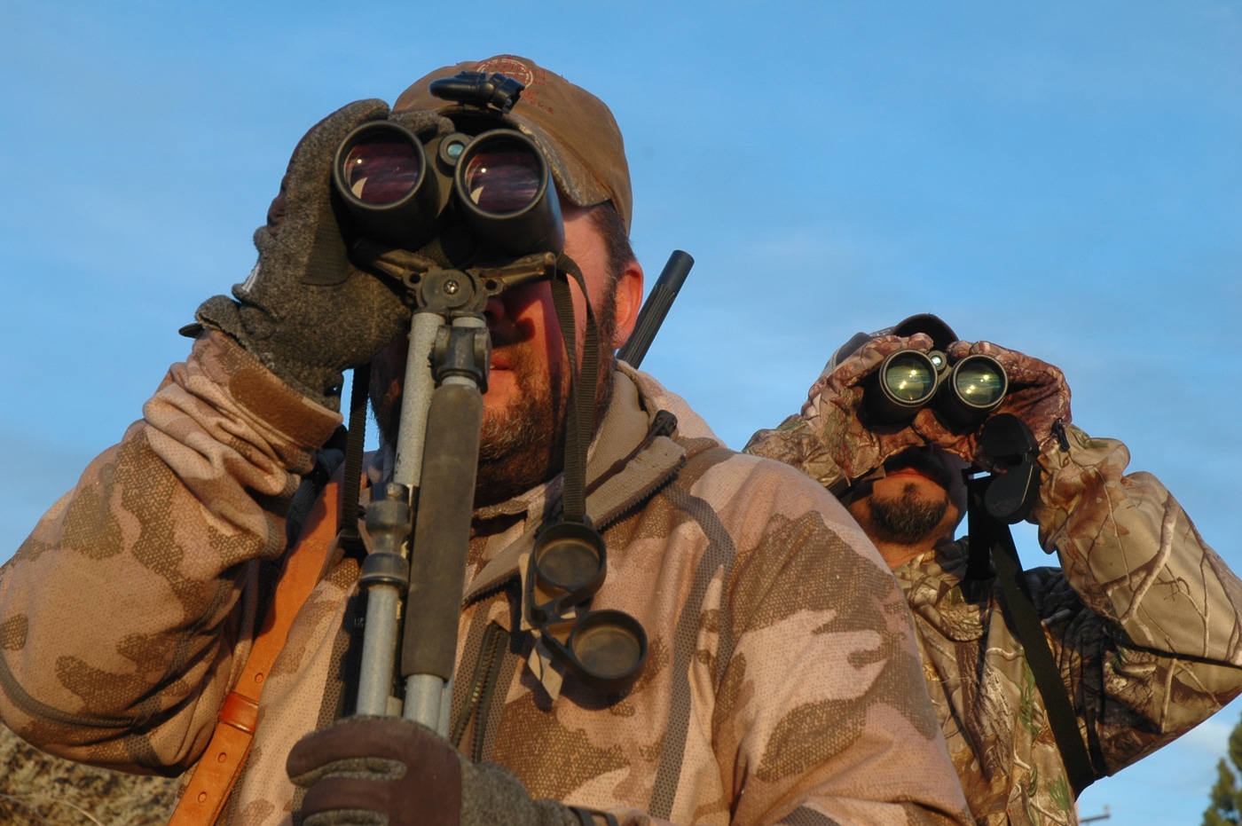 using a tripod to stabilize your binoculars