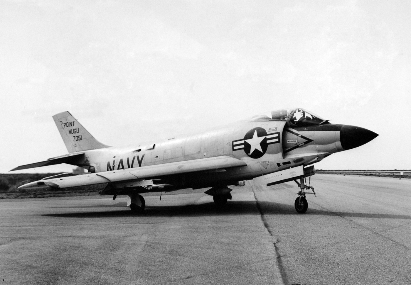 XKDT-1 US Navy air to missile target on wing of F3H fighter jet