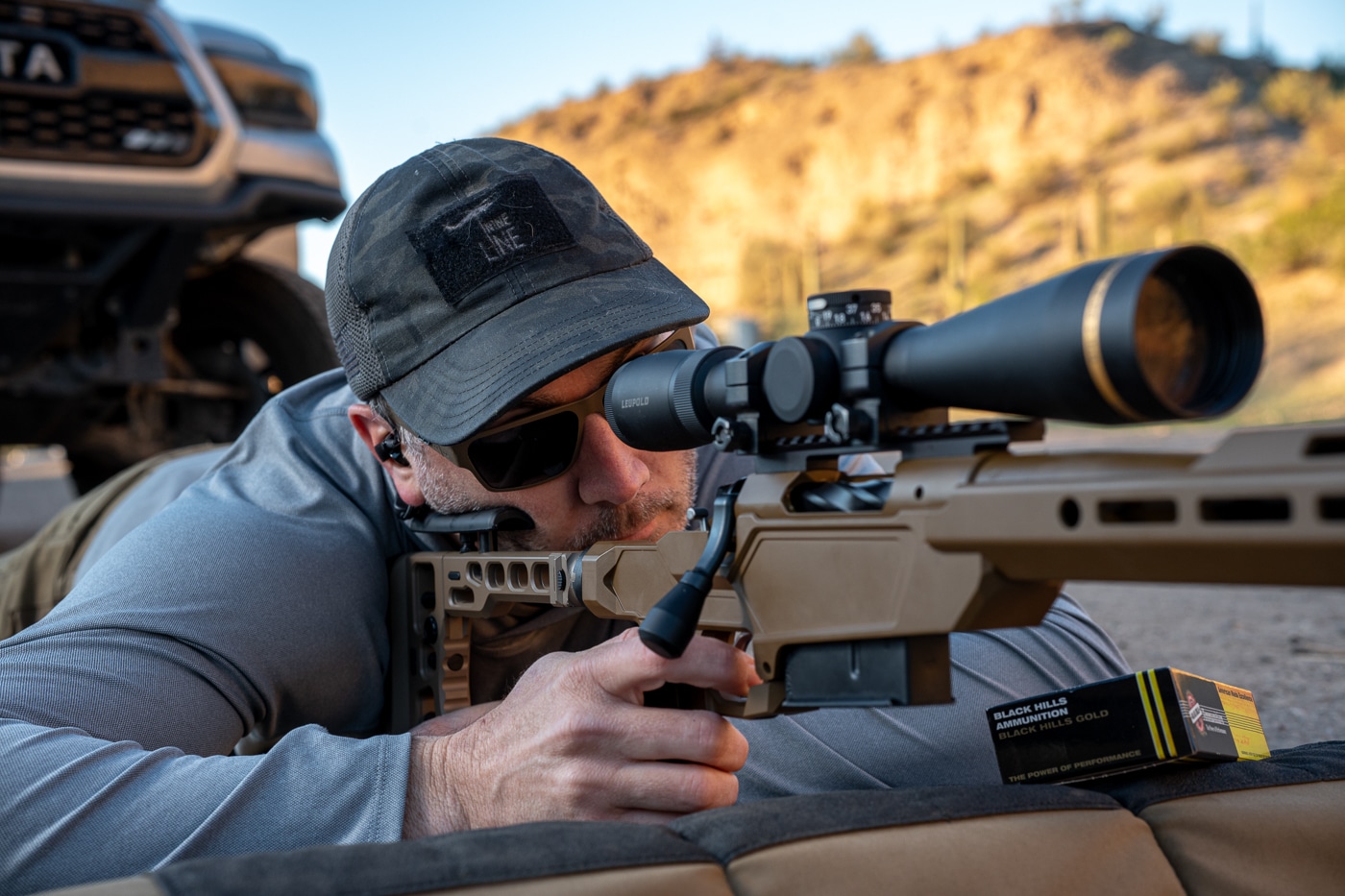 author shooting Heatseeker with Samson SAS stock on outdoor range